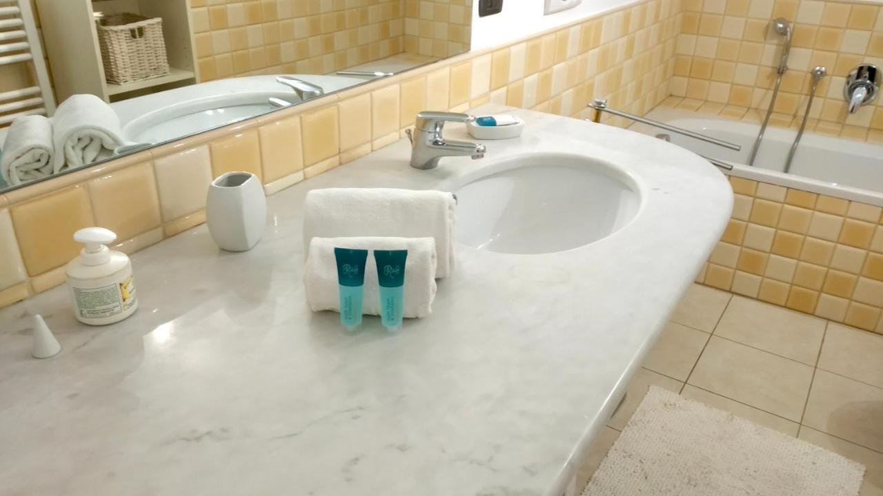 Casa Capris Apartment Turin Bagian luar foto